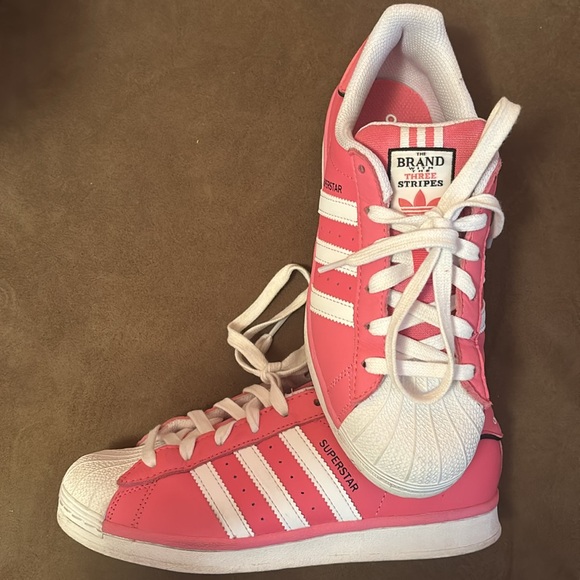 Pink Adidas - Picture 4 of 9